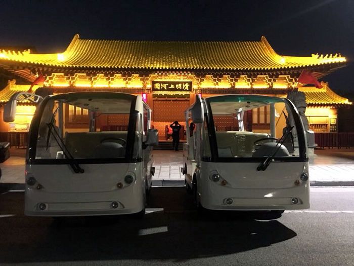 開(kāi)封清明上河園18輛鋰電池車